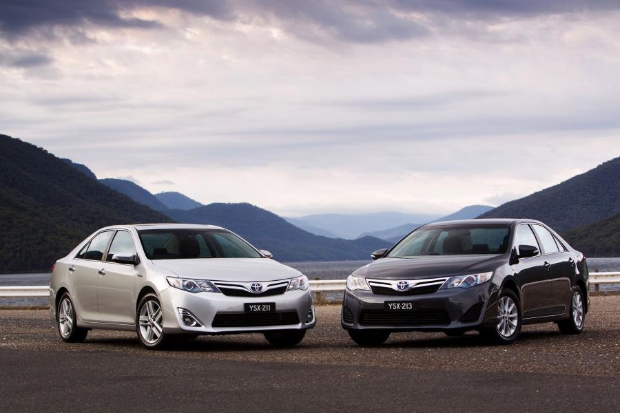  Toyota Camry Hybrid Trifecta 2012 года  (фото 8 из 14)
